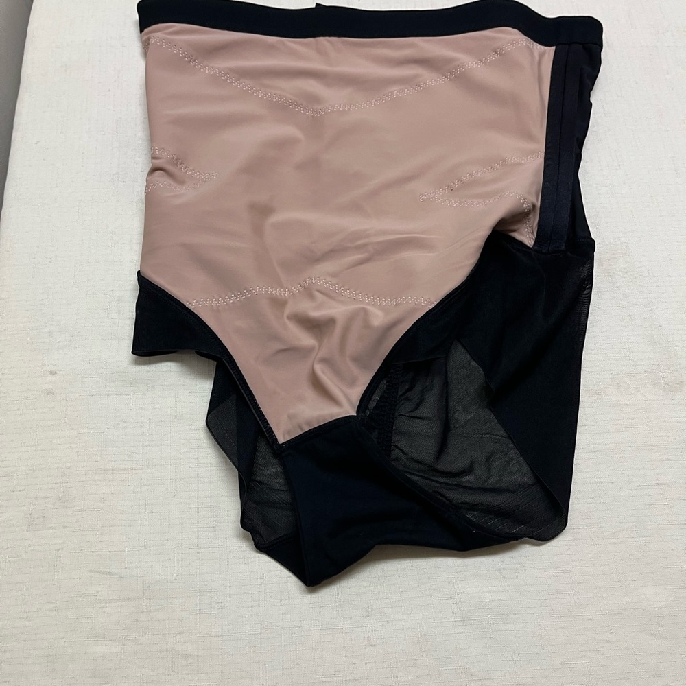 Honeylove 1X black SuperPower Brief View 4